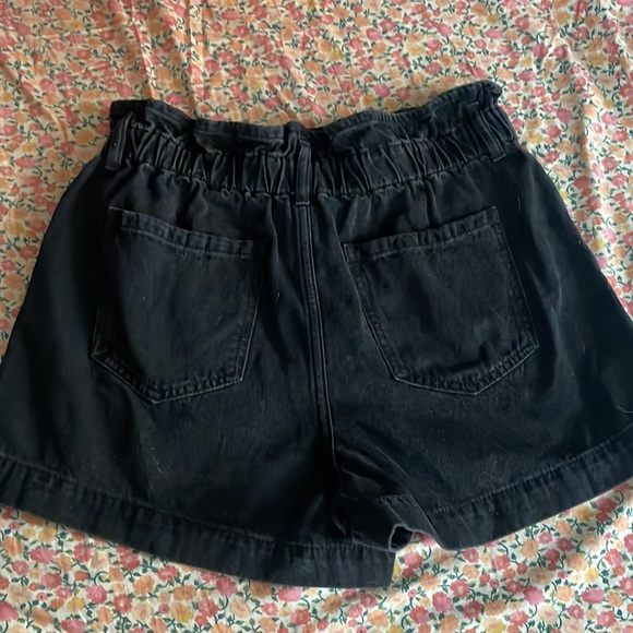 Paperbag Waist Shorts - Forever 21 Black Denim - Picture 4 of 4